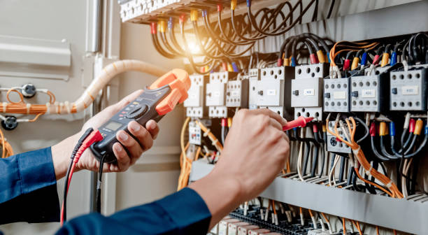 Best Affordable Emergency Electrician  in Cuero, TX